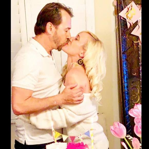 Meet your Posher, Julie - Picture 1 of 1